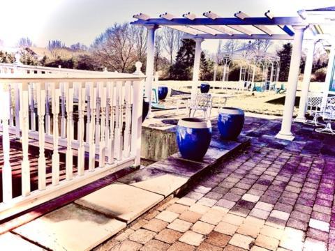 A Cayuga Lakefront Inn - Hotel Alt, Ithaca New York Екстер'єр фото