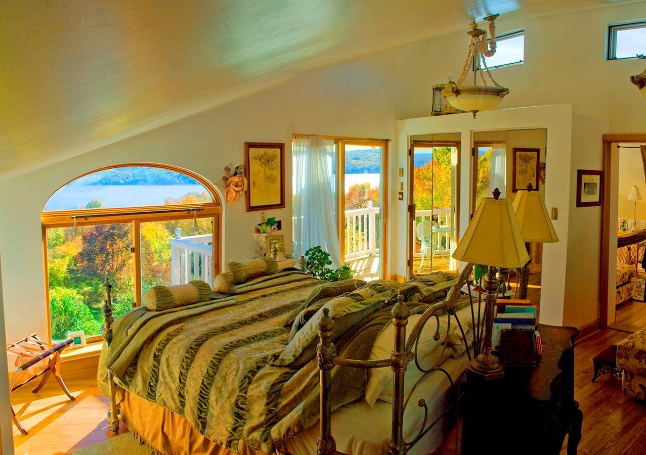 A Cayuga Lakefront Inn - Hotel Alt, Ithaca New York Екстер'єр фото